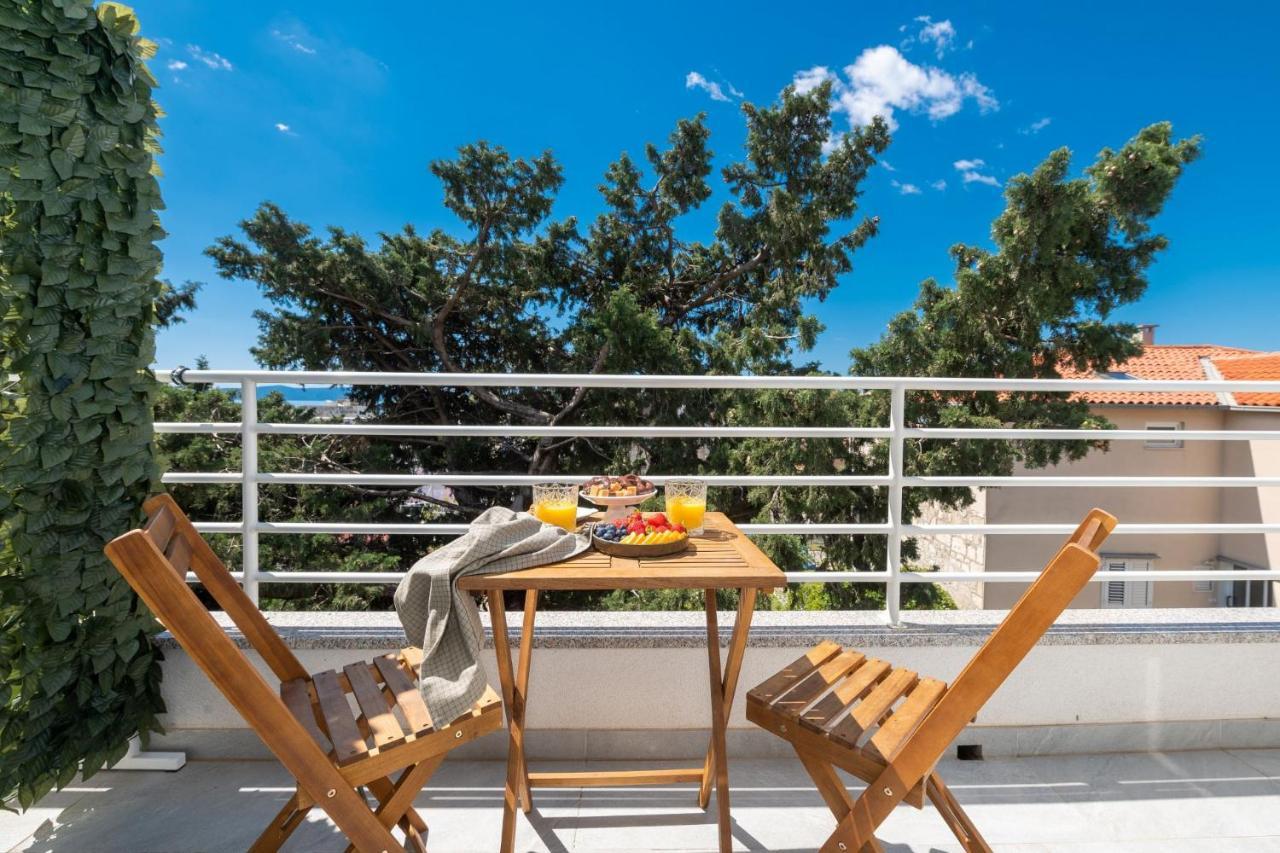 M6 * Makarska